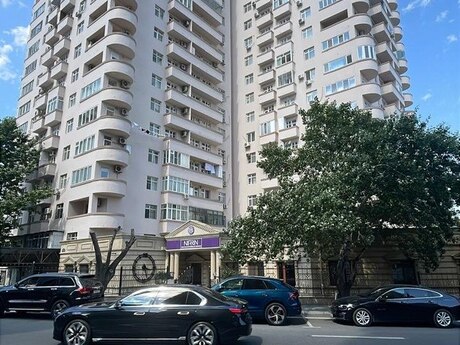 3 rooms · 140 m² · floor 16/16, İçəri Şəhər
