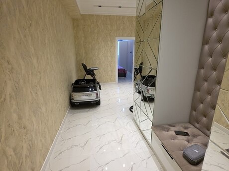 3 otaqlı mənzil, 125 m², Bakıxanov: 275 000 ₼ 2
