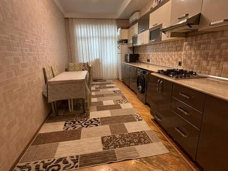 3 otaq · 110 m² · 7/15 mərtəbə, Yeni Günəşli