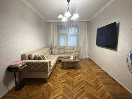 4 otaqlı mənzil, 110 m², Əhmədli: 240 000 ₼ 2