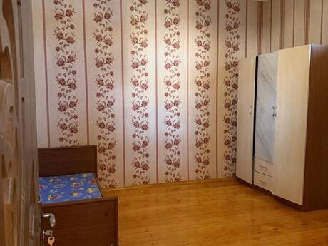 4 otaqlı həyət evi, 200 m², NZS: 190 000 ₼ 3