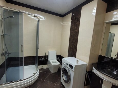 Kirayə 3 otaqlı mənzil, 120 m², Xalqlar Dostluğu: 900 ₼/ay 3
