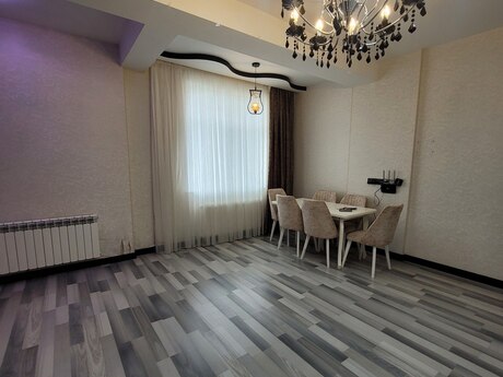 3 otaq · 120 m² · 4/17 mərtəbə, Xalqlar Dostluğu