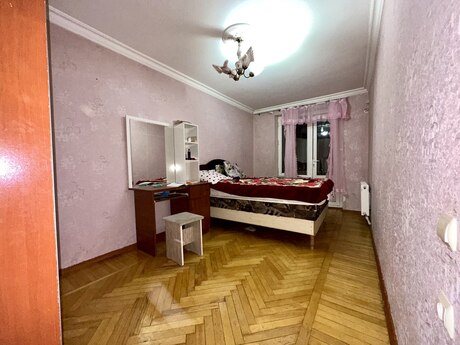 3-room apartment, 70 m², Neftçilər: 165 000 ₼ 4