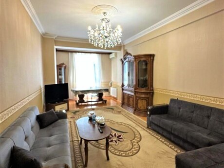 3-room apartment, 90 m², Bakıxanov: 175 000 ₼ 2