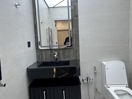Kirayə 3 otaqlı mənzil, 135 m², Qara Qarayev: 999 ₼/ay 2