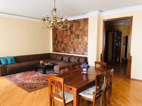 5-комнатная квартира, 220 м², Nizami: 560 000 ₼ 2