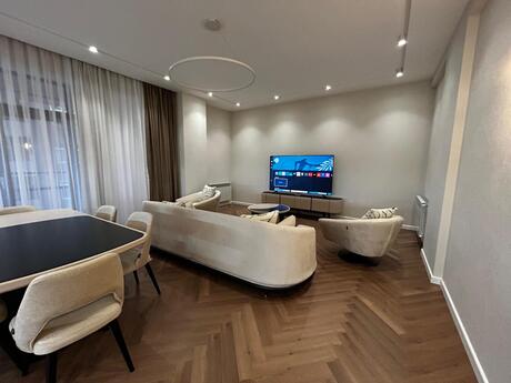 Аренда: 3-комнатная квартира, 180 м², İzmir Residence: 3 000 ₼/мес 2