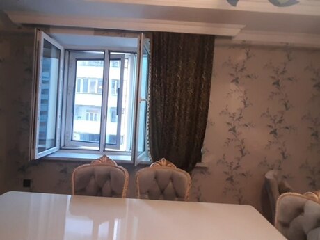 2 otaqlı mənzil, 70 m², Bakıxanov: 153 000 ₼ 2