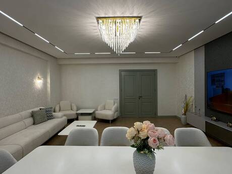 4-room apartment, 186 m², 28 May: 780 000 ₼ 5