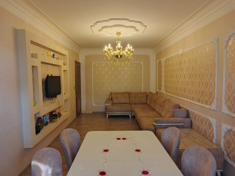Qaraçuxurda 4 otaqlı köhnə tikili mənzil satılır, 100 m², 185 000 AZN, şəkil 2 / 12