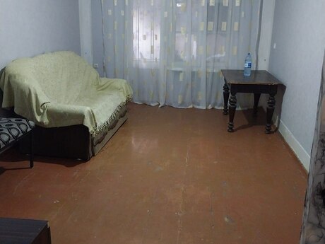 2-room apartment for rent, 50 m², Qara Qarayev: 400 ₼/mo 3