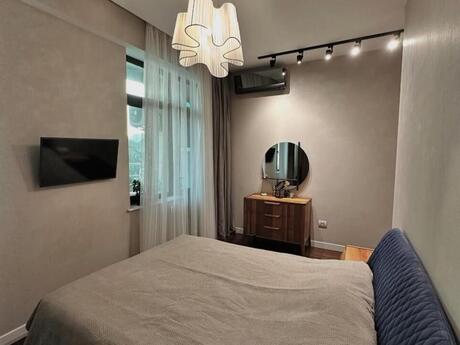 2-room apartment for rent, 75 m², 28 May: 1 200 ₼/mo 5