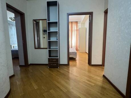 Kirayə 3 otaqlı mənzil, 100 m², Şah İsmayıl Xətai: 950 ₼/ay 4