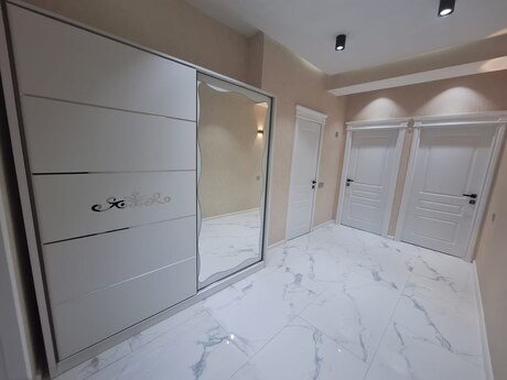 Kirayə 2 otaqlı mənzil, 70 m², İnşaatçılar: 800 ₼/ay 4