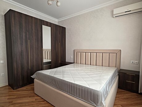 Kirayə 3 otaqlı mənzil, 130 m², İnşaatçılar: 1 000 ₼/ay 2