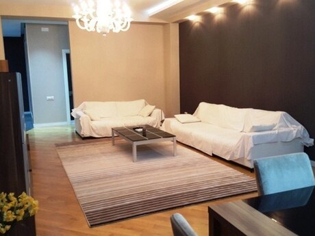 Kirayə 4 otaqlı mənzil, 200 m², 28 May: 200 ₼/ay 4