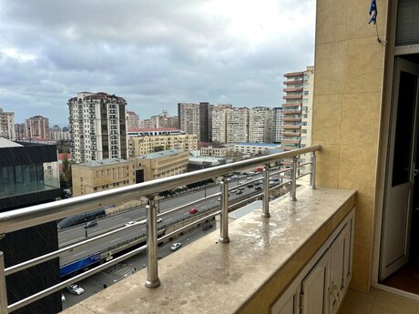 3-room apartment, 137 m², 8 Noyabr: 330 000 ₼ 3