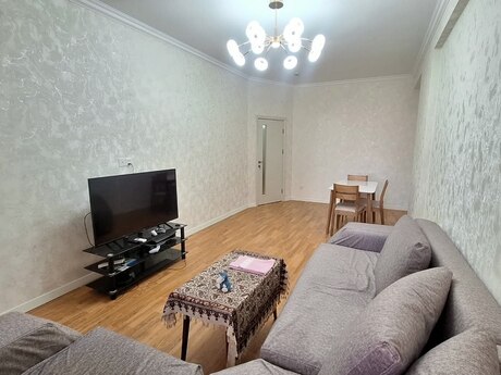 Kirayə 2 otaqlı mənzil, 100 m², Şah İsmayıl Xətai: 1 050 ₼/ay 5