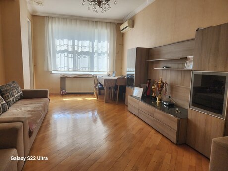 2-комнатная квартира, 90 м², Neftçilər: 210 000 ₼ 2