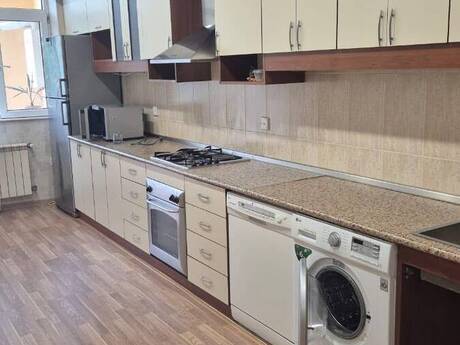 Kirayə 2 otaqlı mənzil, 110 m², 28 May: 900 ₼/ay 5