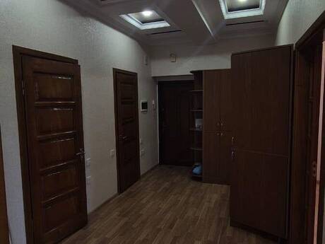 Kirayə 2 otaqlı mənzil, 110 m², 28 May: 900 ₼/ay 4