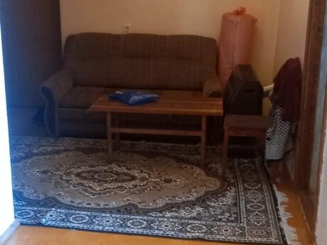 3-room apartment for rent, 80 m², 8 Noyabr: 175 ₼/mo 3