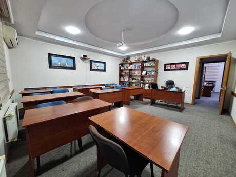 4-комнатная квартира, 170 м², Elmlər Akademiyası: 440 000 ₼ 4