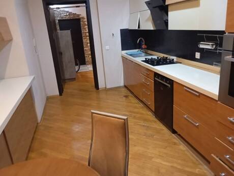 Kirayə 3 otaqlı mənzil, 135 m², 28 May: 1 200 ₼/ay 5