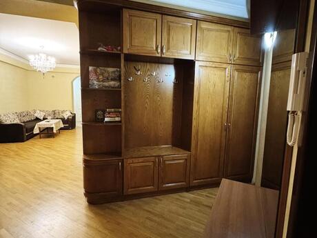 3 otaqlı mənzil, 139 m², İnşaatçılar: 345 000 ₼ 5