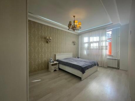 Kirayə 4 otaqlı mənzil, 110 m², Şah İsmayıl Xətai: 1 000 ₼/ay 5