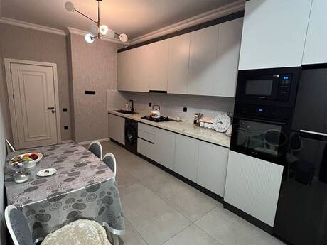 Kirayə 2 otaqlı mənzil, 90 m², Nəriman Nərimanov: 1 070 ₼/ay 2