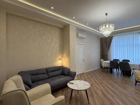 Kirayə 3 otaqlı mənzil, 120 m², 28 May: 1 700 ₼/ay 2
