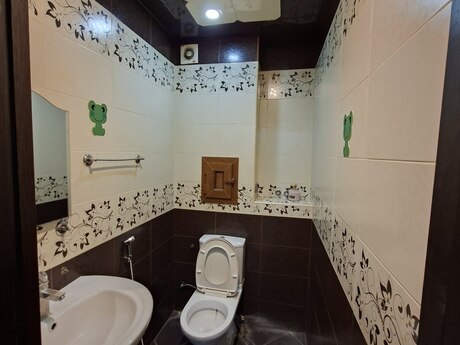 2-room apartment for rent, 64 m², Azadlıq Prospekti: 200 ₼/mo 3