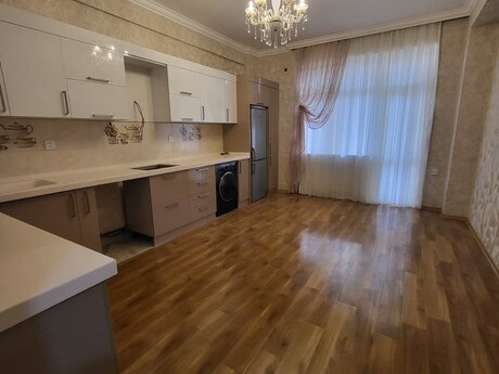 3-room apartment for rent, 145 m², Badamdar: 1 499 ₼/mo 5