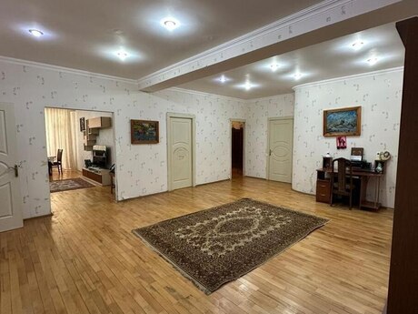 3-room apartment for rent, 150 m², 8 Noyabr: 1 000 ₼/mo 2