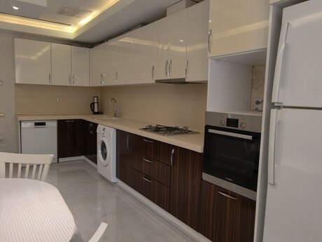 Kirayə 3 otaqlı mənzil, 165 m², Nizami: 2 000 ₼/ay 4