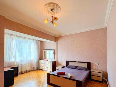 Kirayə 3 otaqlı mənzil, 150 m², Nizami: 1 200 ₼/ay 5