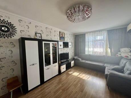 Elan №6452265 - Bakı, Xalqlar Dostluğu m., 4 otaqlı, 100 m², 5/5 mərtəbə