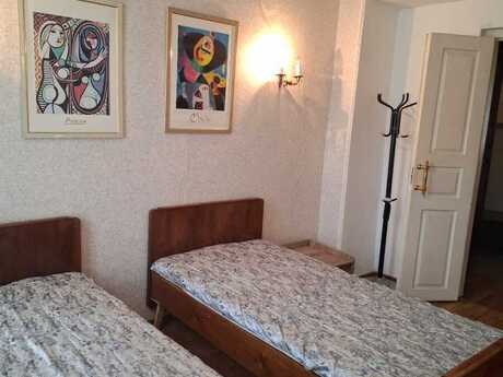 3-room apartment for rent, 120 m², Sahil: 1 200 ₼/mo 2