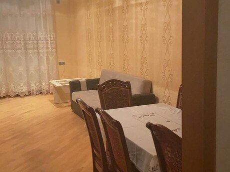 3 rooms · 135 m² · floor 9/13, Badamdar