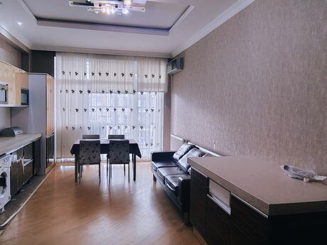Аренда: 4-комнатная квартира, 190 м², 28 May: 1 300 ₼/мес 3