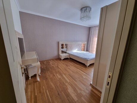 2-room apartment for rent, 95 m², Badamdar: 800 ₼/mo 5