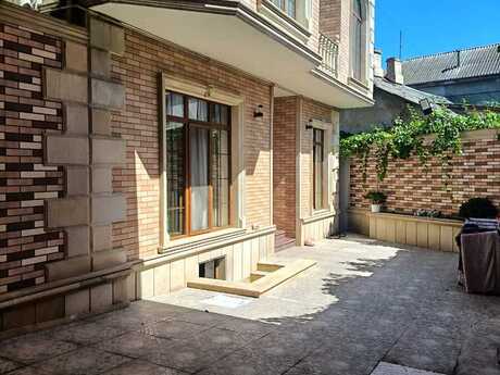 9 otaqlı həyət evi, 385 m², Azadlıq Prospekti: 620 000 ₼ 2