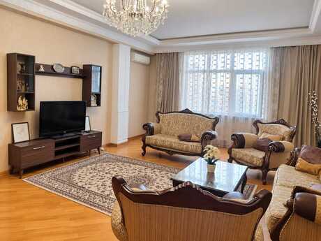 Аренда: 4-комнатная квартира, 170 м², İçəri Şəhər: 1 400 ₼/мес 3