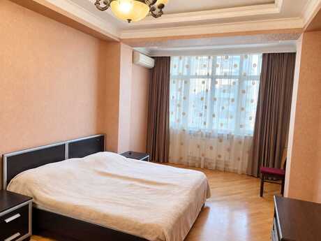 Аренда: 4-комнатная квартира, 170 м², İçəri Şəhər: 1 400 ₼/мес 4