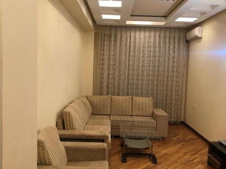 Kirayə 3 otaqlı mənzil, 140 m², Nizami: 1 200 ₼/ay 2