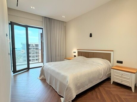 4-room apartment for rent, 160 m², Ağ şəhər: 3 000 ₼/mo 5