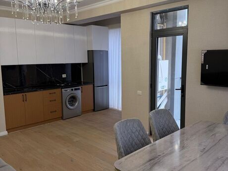 Kirayə 3 otaqlı mənzil, 75 m², İnşaatçılar: 1 100 ₼/ay 2