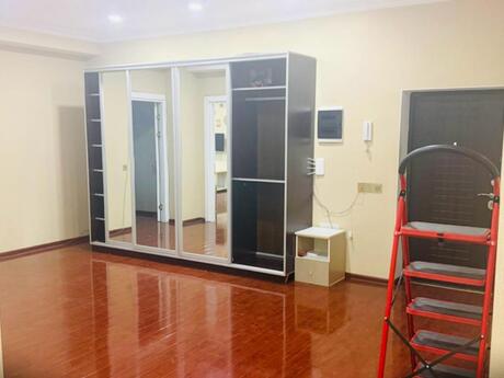 Kirayə 3 otaqlı mənzil, 160 m², Nəriman Nərimanov: 1 200 ₼/ay 5